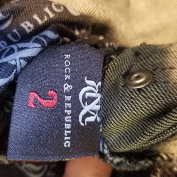 Rock & Republic Studded, Wings on Pocket 31" Inseam - Picture 5 of 8